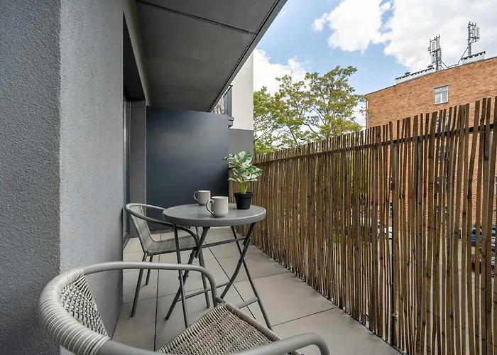 Apartamento Charming With Balcony In Wroclaw's Nadodrze By Renters *